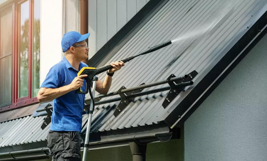 Jak prawidłowo dbać o blachodachówkę?